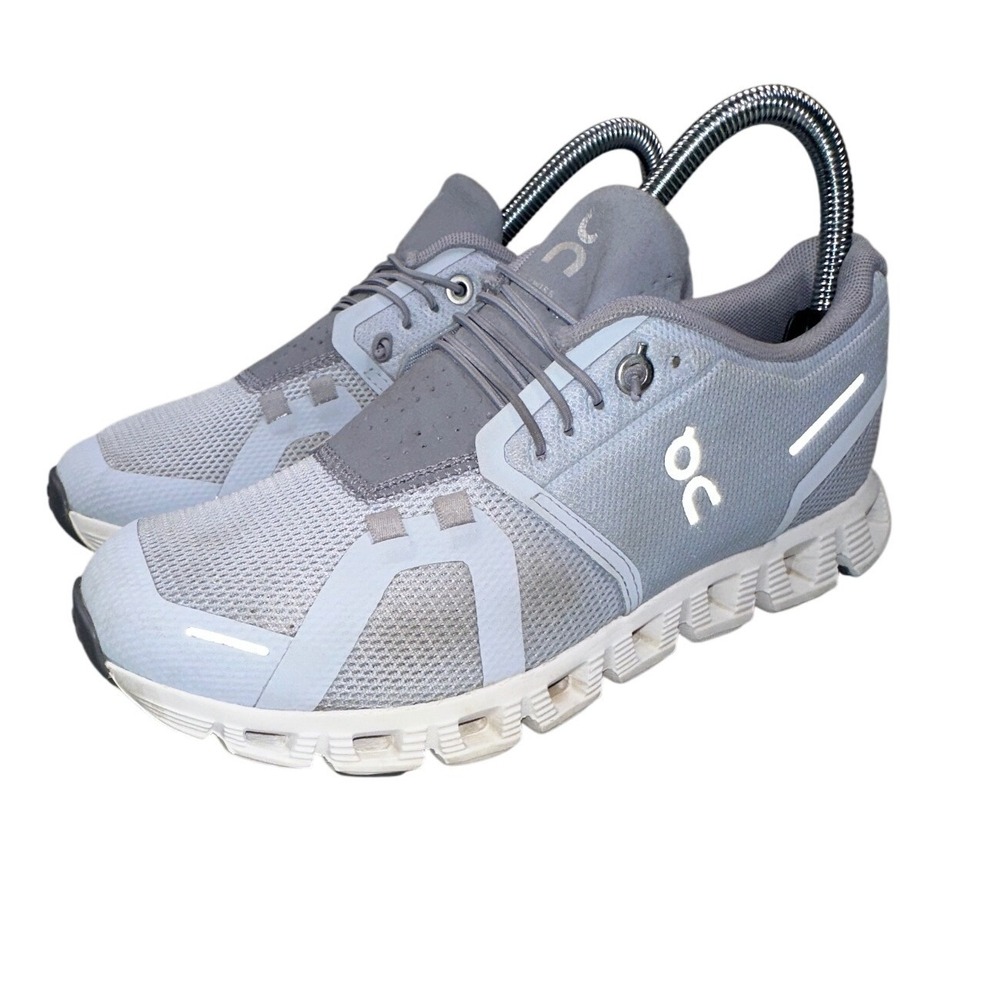 On Running Cloud Womens Shoes Light Grey Swiss Engineering Sneakers US 7 EU 38